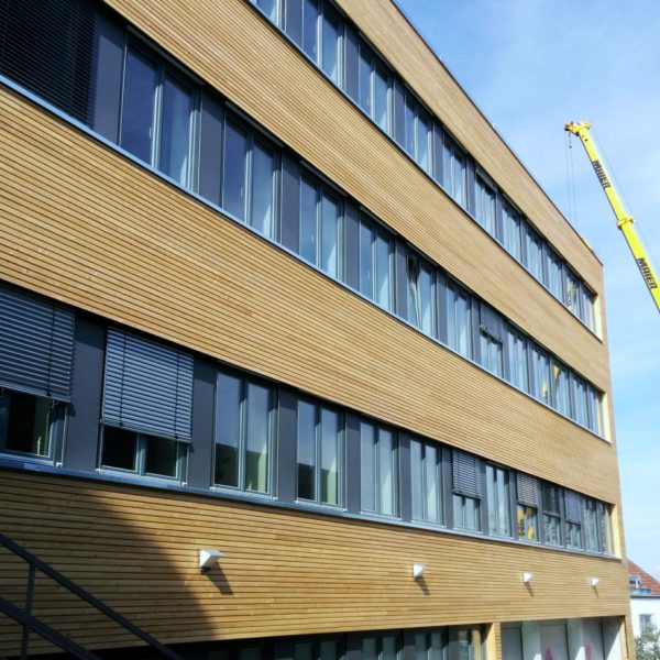 ADBV Landau - Holz Fassade