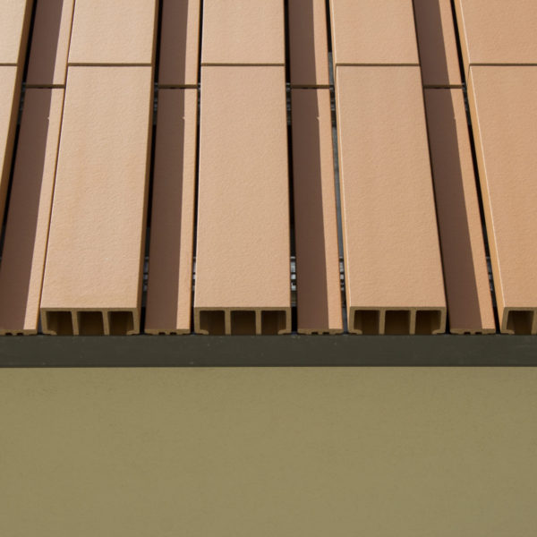 Residenz Dresden Hinterlüftete Keramik Fassade Terrart-Large NBK