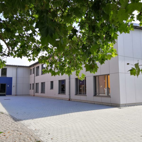 Ährenfeldschule Hinterlüftete Faserzement Fassade Swiss-Pearl Planea Ährenfeldschule Hinterlüftete Faserzement Fassade Swiss-Pearl Planea