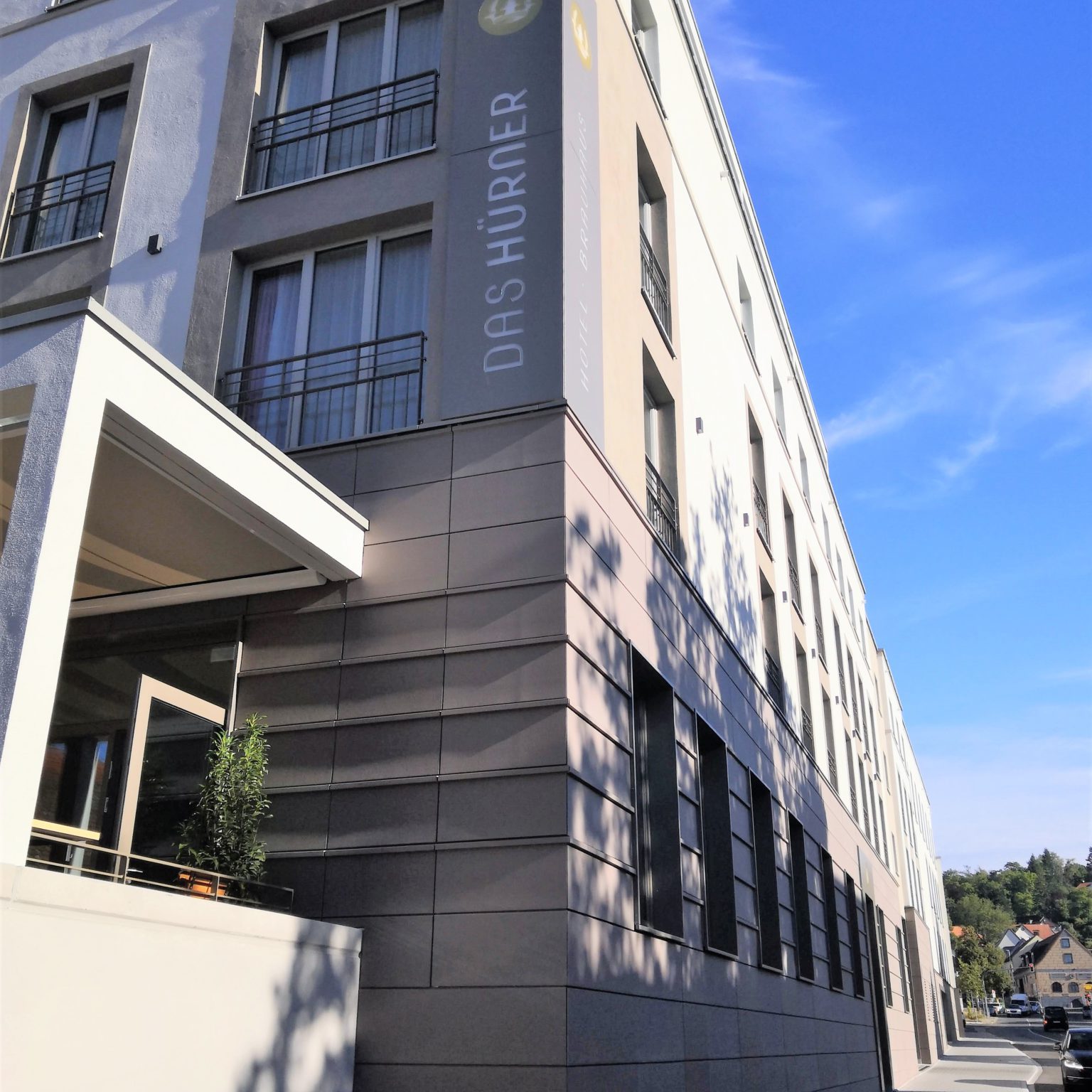 Hürner Höfe, Ansbach hinterlüftete Keramik Fassade NBK Terrart Large