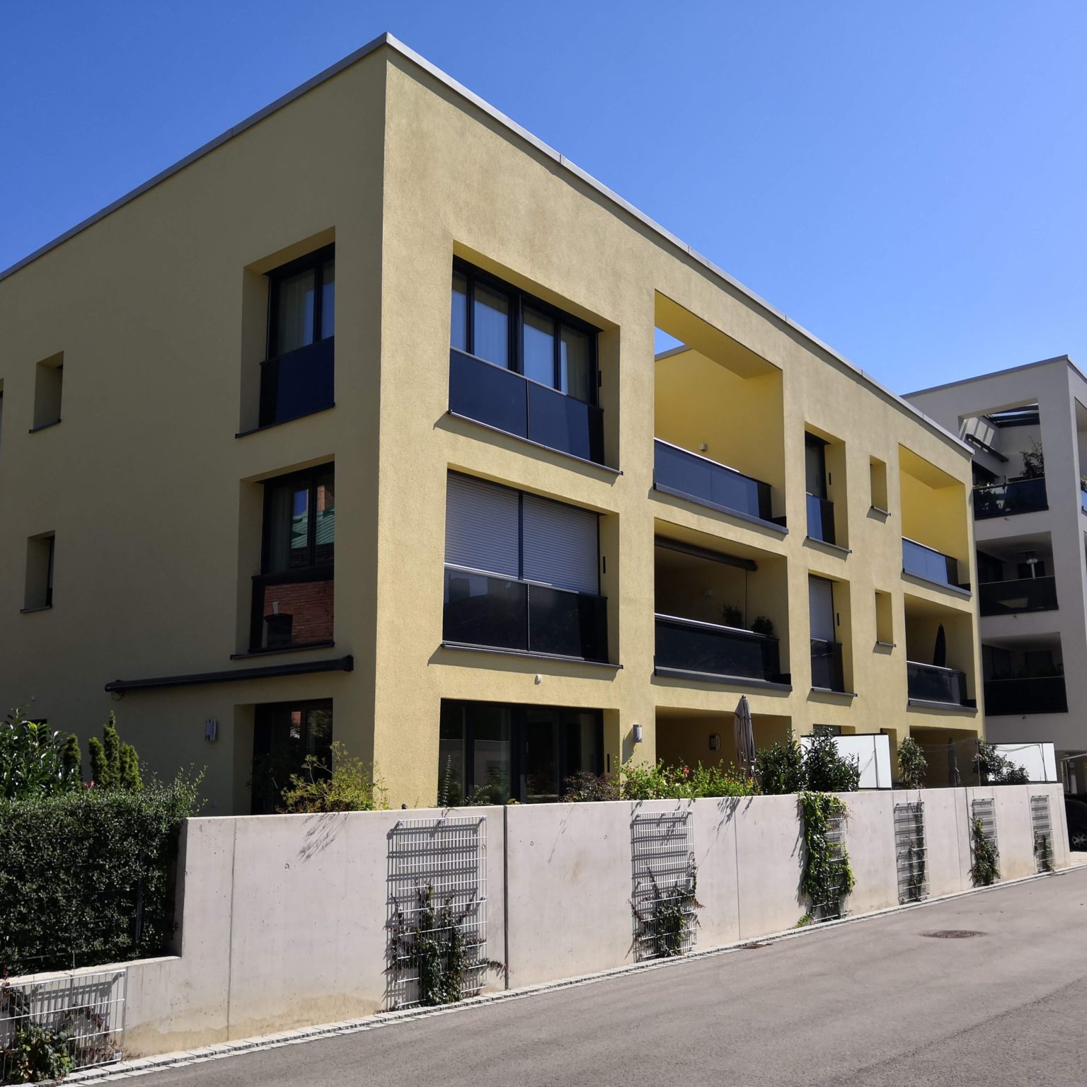 Wohn- und Geschäftshaus Bad Aibling hinterlüftete Putz Fassade Sto