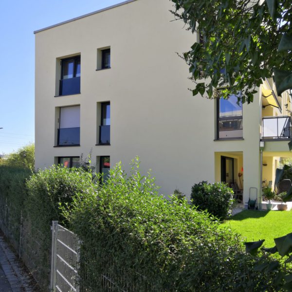 Wohn- und Geschäftshaus Bad Aibling hinterlüftete Putz Fassade Sto