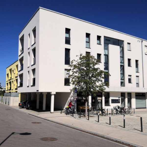 Wohn- und Geschäftshaus Bad Aibling hinterlüftete Putz Fassade Sto