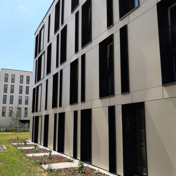 Studentenwohnheim am Rottendorfer Tor, hinterlüftete Faserzement Fassade Eternit Textura